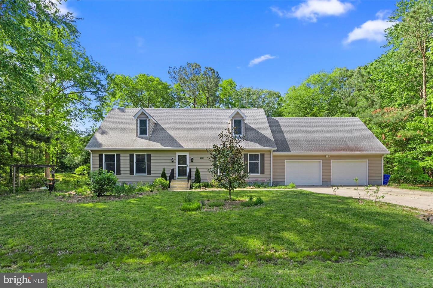 Property Photo:  201 Sunrise Drive  DE 19939 