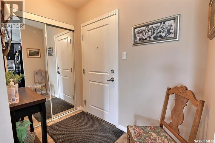 Property Photo:  401 1501 15th Street E  SK S6V 4C4 