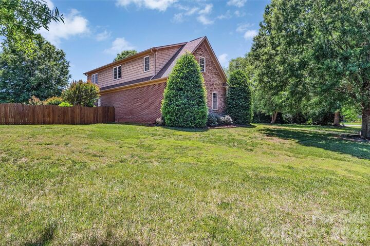Property Photo: 8007 Fletcher Court NC 28173