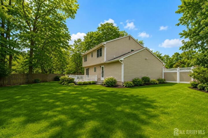 Property Photo:  9 Sycamore Lane  NJ 08854 