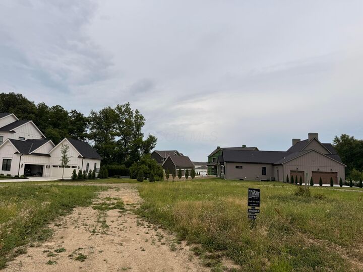 Property Photo:  8340 Canopy Glen Drive  OH 43064 