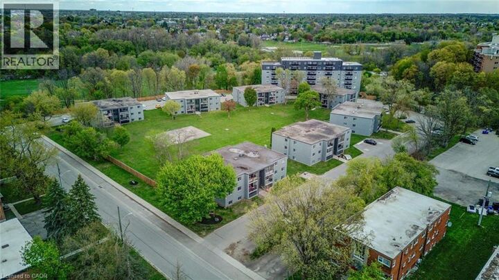 Property Photo:  90 King Edward Avenue 10  ON N5Z 3S9 