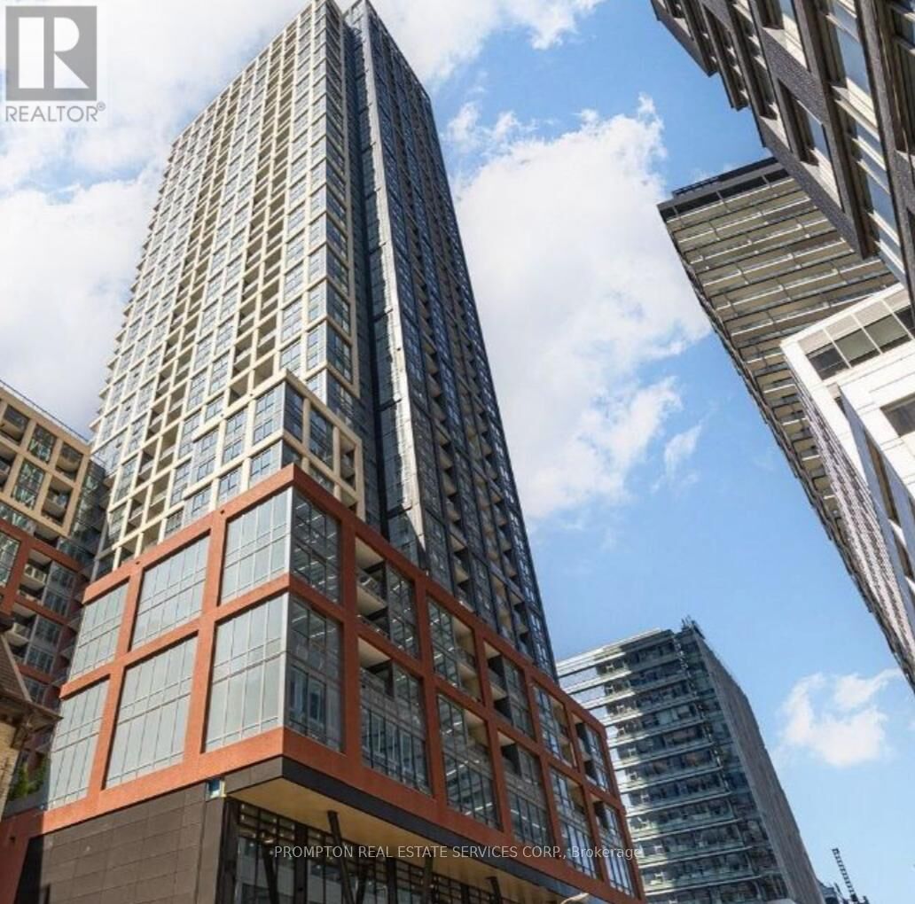 Property Photo:  108 Peter Street 3202  ON M5V 2G7 