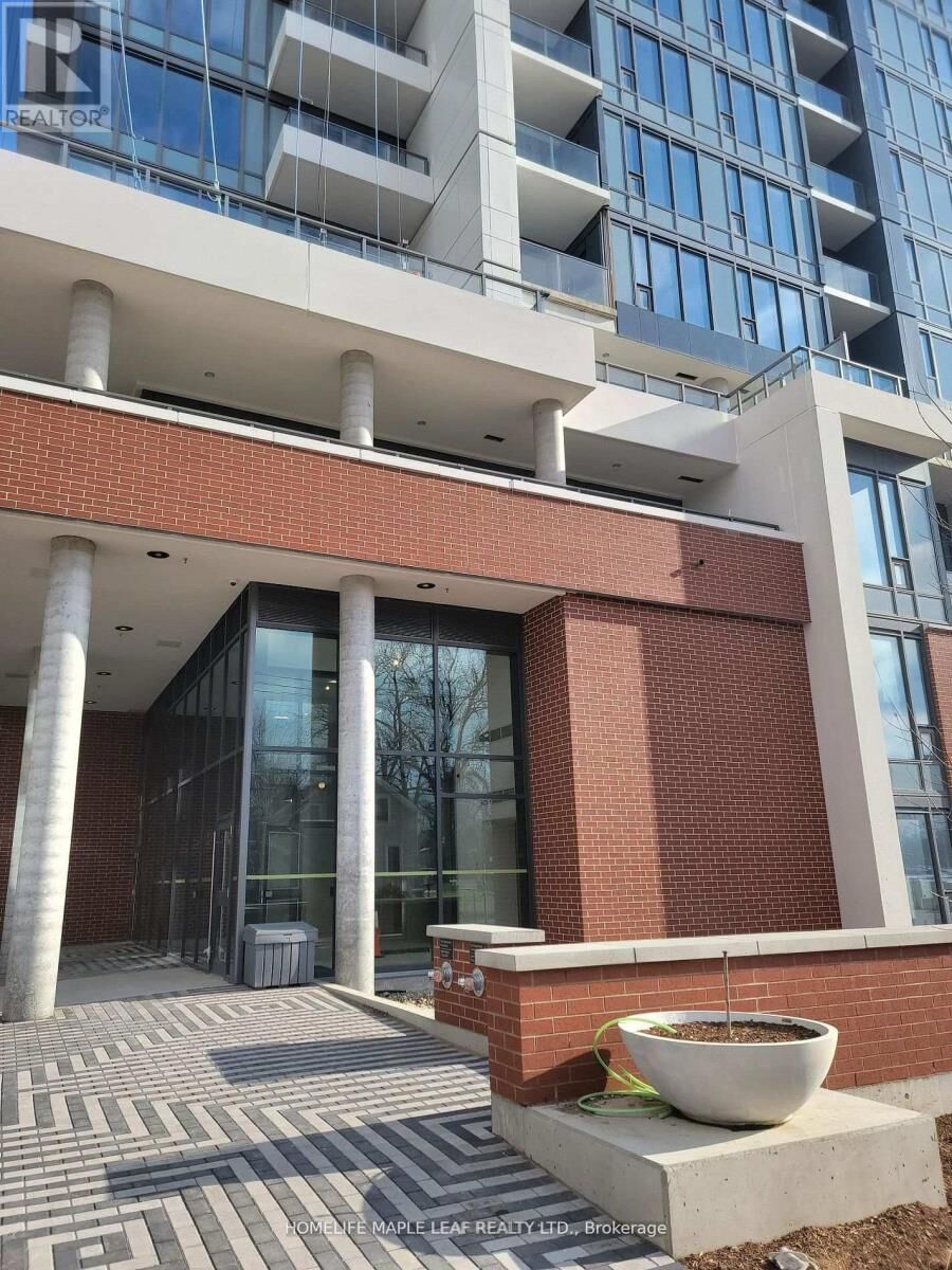 Property Photo:  15 Wellington Street South 712  ON N2G 0E4 