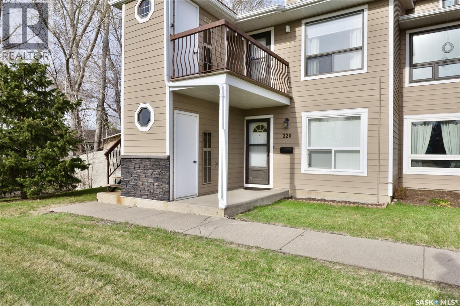Property Photo:  220 Cedar Meadow Drive  SK S4X 3J6 