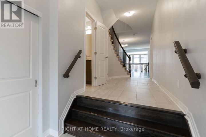Property Photo:  135 Overberg Way  ON K2S 0V9 