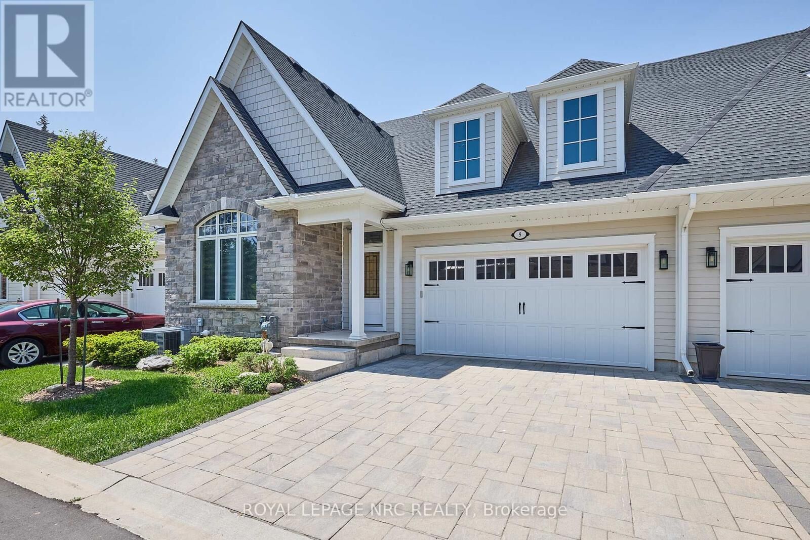 Property Photo:  9 Sassafras Row  ON L0S 1N0 