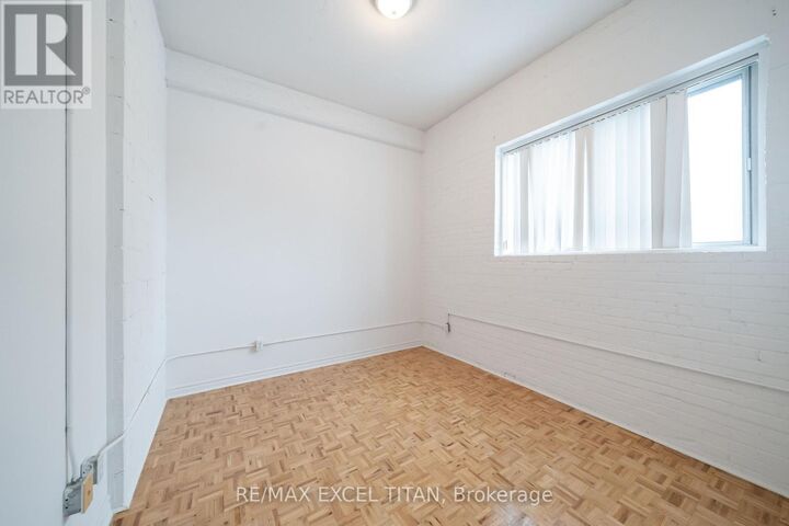 Property Photo:  1401 Dupont Street 605  ON M6H 2B1 