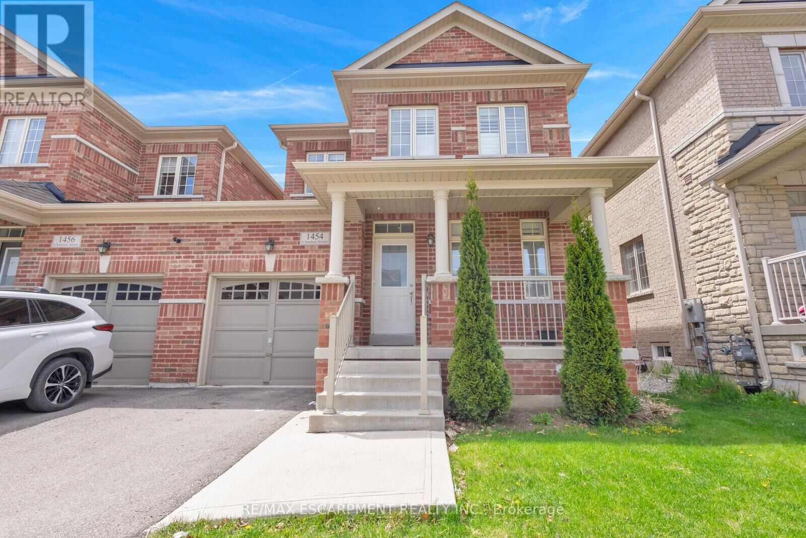 Property Photo:  1454 Chretien Street  ON L9E 1J1 