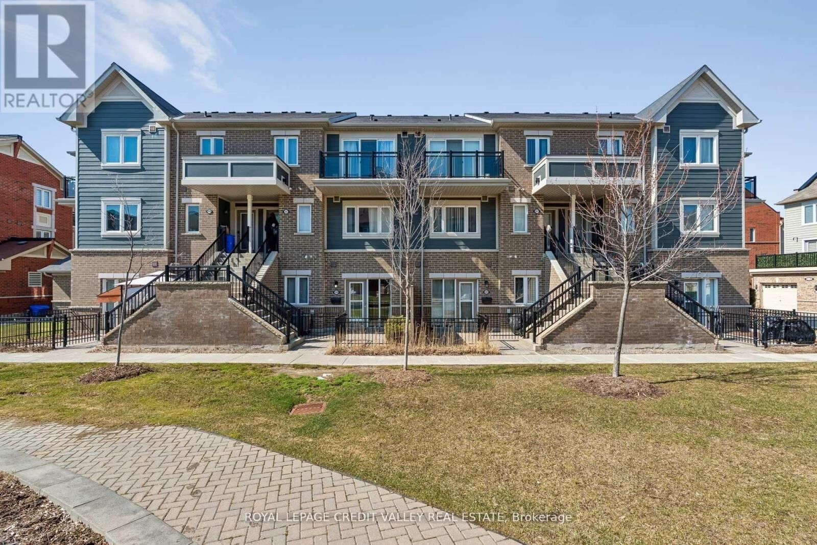 Property Photo:  250 Sunny Meadow Boulevard 266  ON L6R 3Y7 