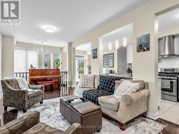 Property Photo:  11 Constable Street  ON L4G 1B7 