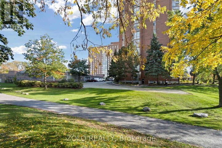 Property Photo:  2759 Carousel Crescent 501  ON K1T 2N5 