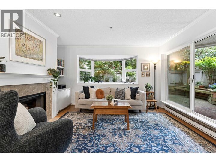Property Photo:  2256 West 7th Avenue 105  BC V6K 1Y2 