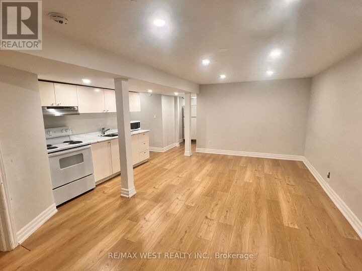 Property Photo:  82 Woodcroft Lane Basement  ON L4L 6T1 