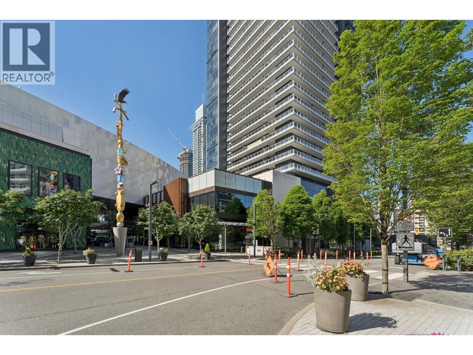 Property Photo:  4510 Halifax Way 3709  BC V5C 0K4 