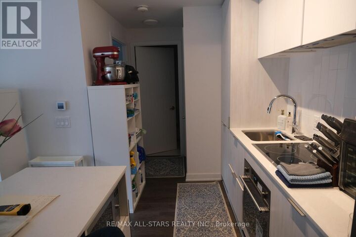 Property Photo:  130 River Street 1007  ON L6L 3B5 