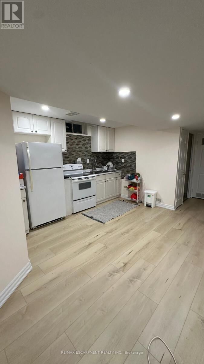 Property Photo:  5481 Wilderness Trail Basement  ON L4Z 4A5 