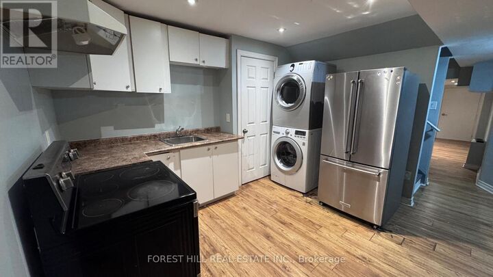 Property Photo:  37 Isle Royal Terrace  ON L6Y 6B4 