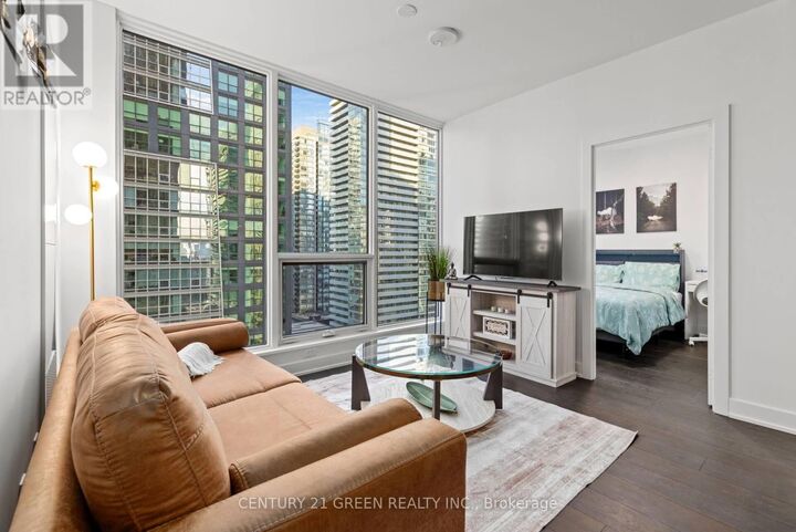 Property Photo:  35 Mercer Street 2013  ON M5V 0V1 