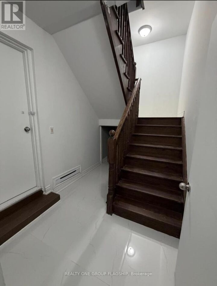 Property Photo:  521 Thompson Road Basement  ON L9T 7Z1 