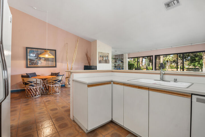 Property Photo:  41588 Woodhaven Drive E  CA 92211 