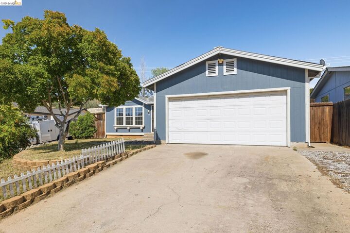 Property Photo:  289 Deer Field Cir  CA 95228 