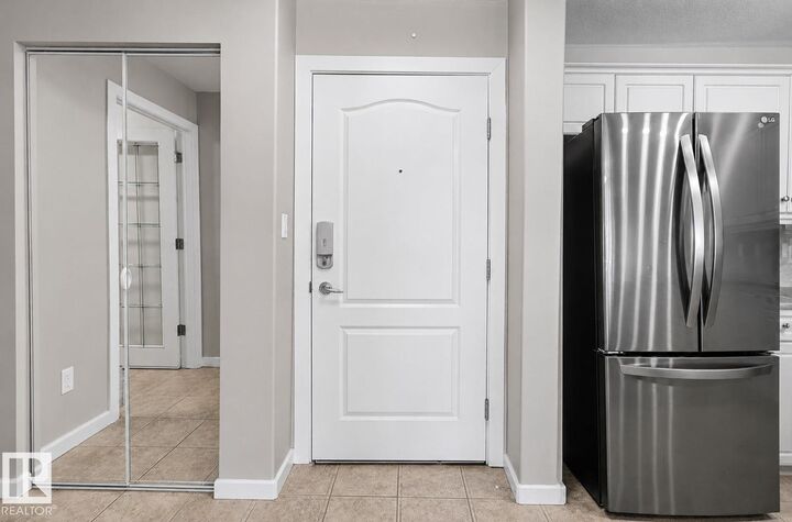 Property Photo:  278 Suder Greens Drive NW 204  AB T6T 6V6 