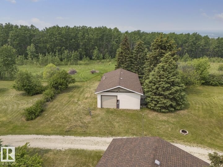 Property Photo:  41216 Township Road 624  AB T9M 1P1 