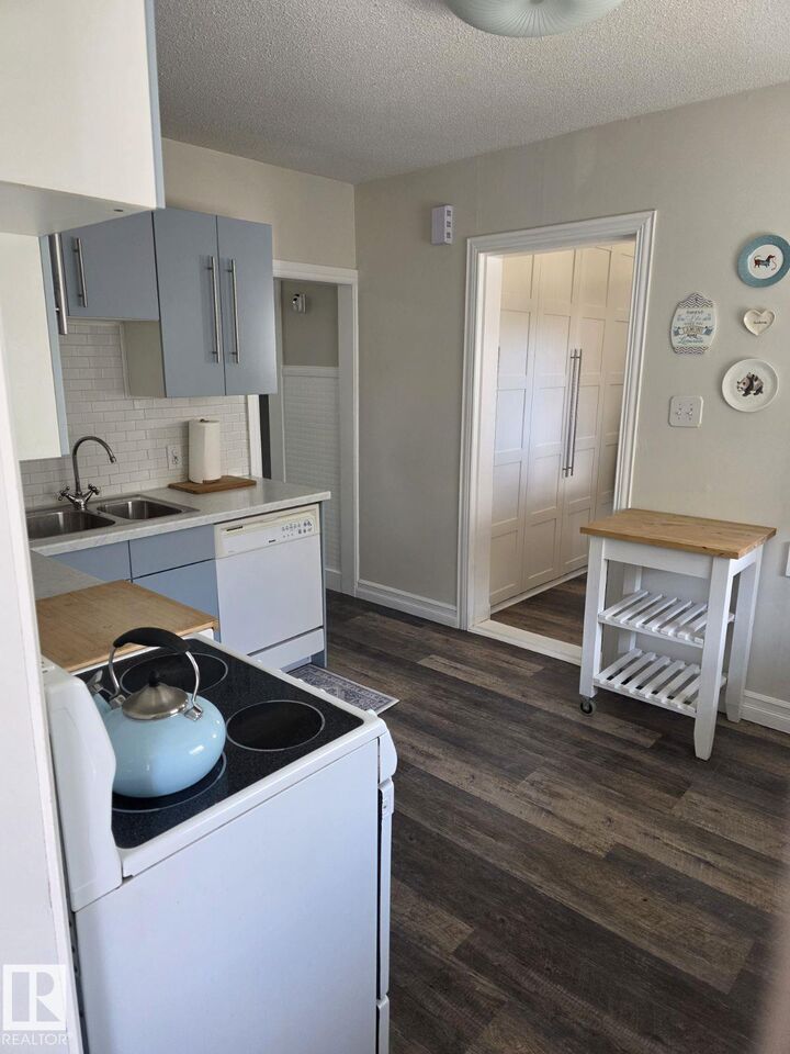Property Photo:  4825 52 Street  AB T0A 1A0 