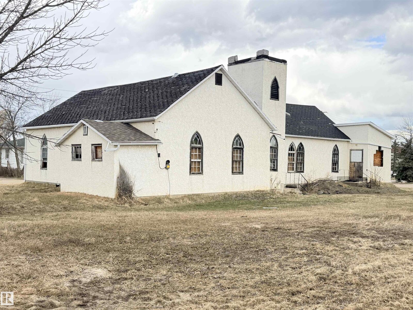 Property Photo:  5036 49 Street  AB T0G 0P0 