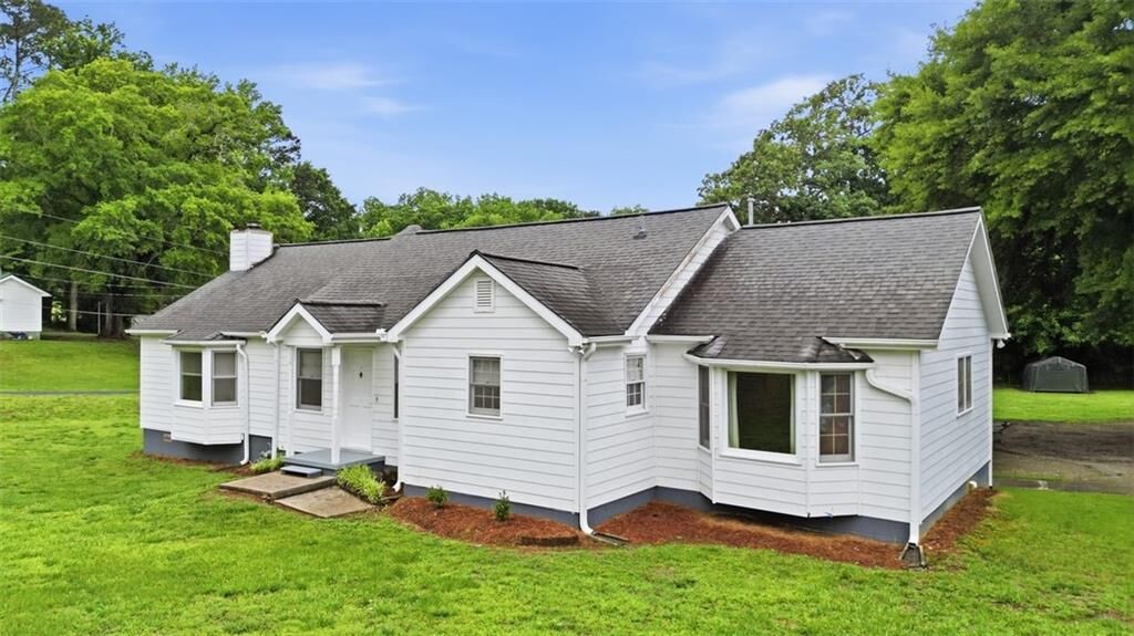 Property Photo: 4269 E Cherokee Drive GA 30115