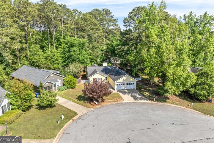 Property Photo:  150 Rebecca Place  GA 30605 