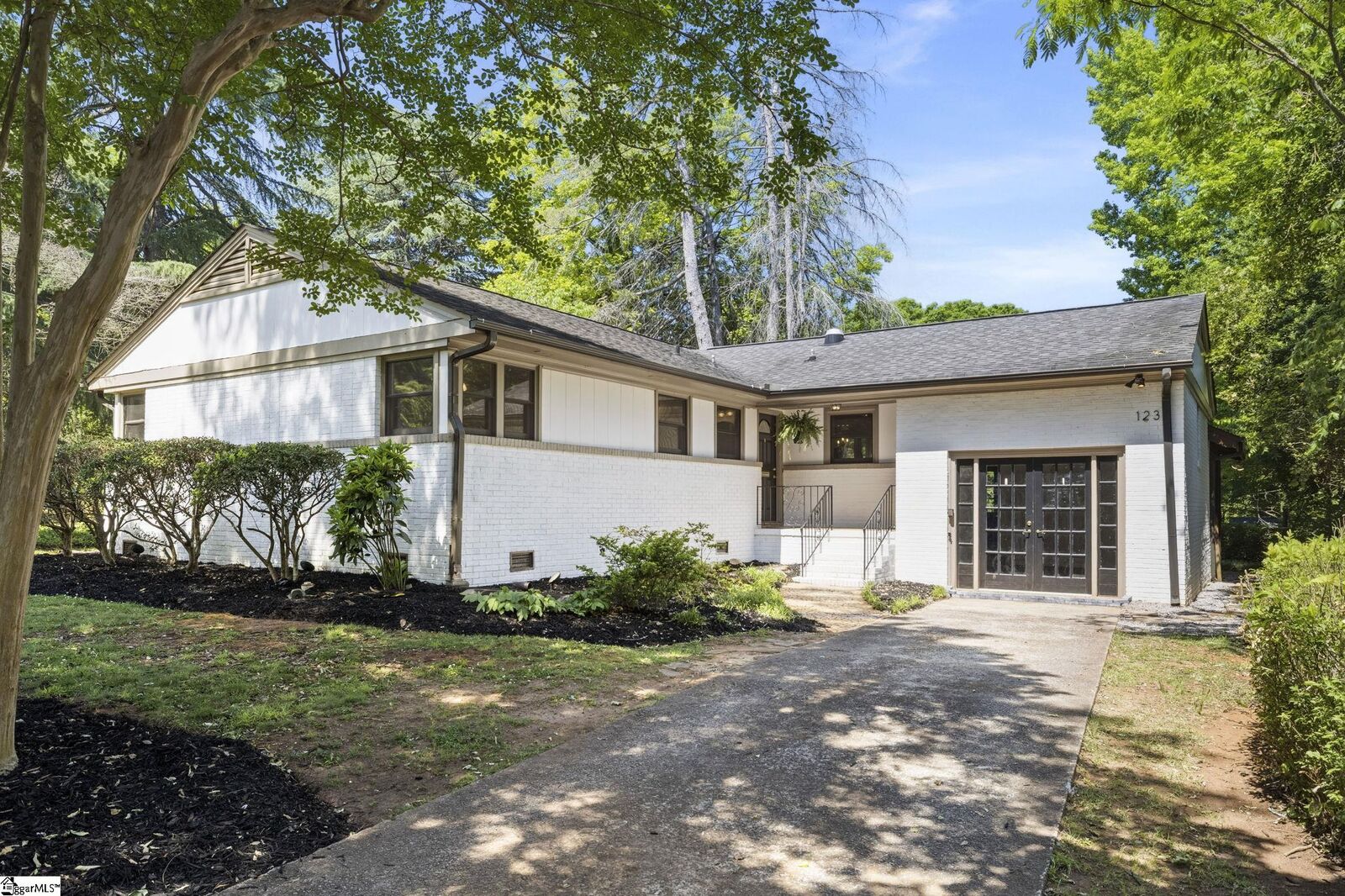Property Photo:  123 Ridgecrest Drive  SC 29609 