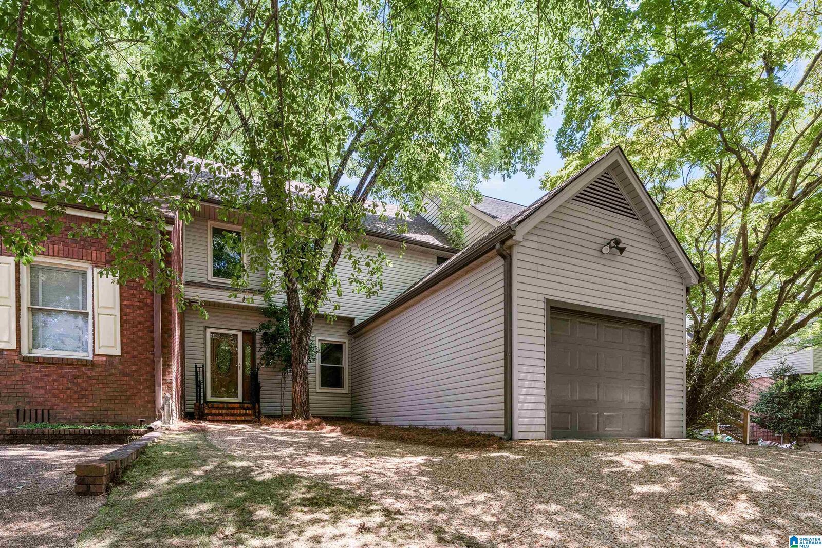 Property Photo:  3013 Old Stone Drive  AL 35242 