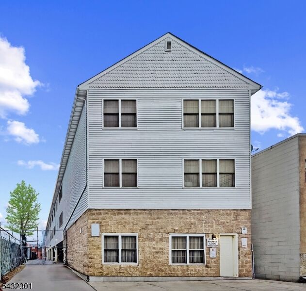 Property Photo:  9 Madison Ave 18  NJ 07524 
