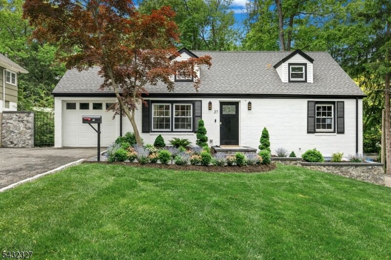 Property Photo:  37 Seaman Rd  NJ 07052 