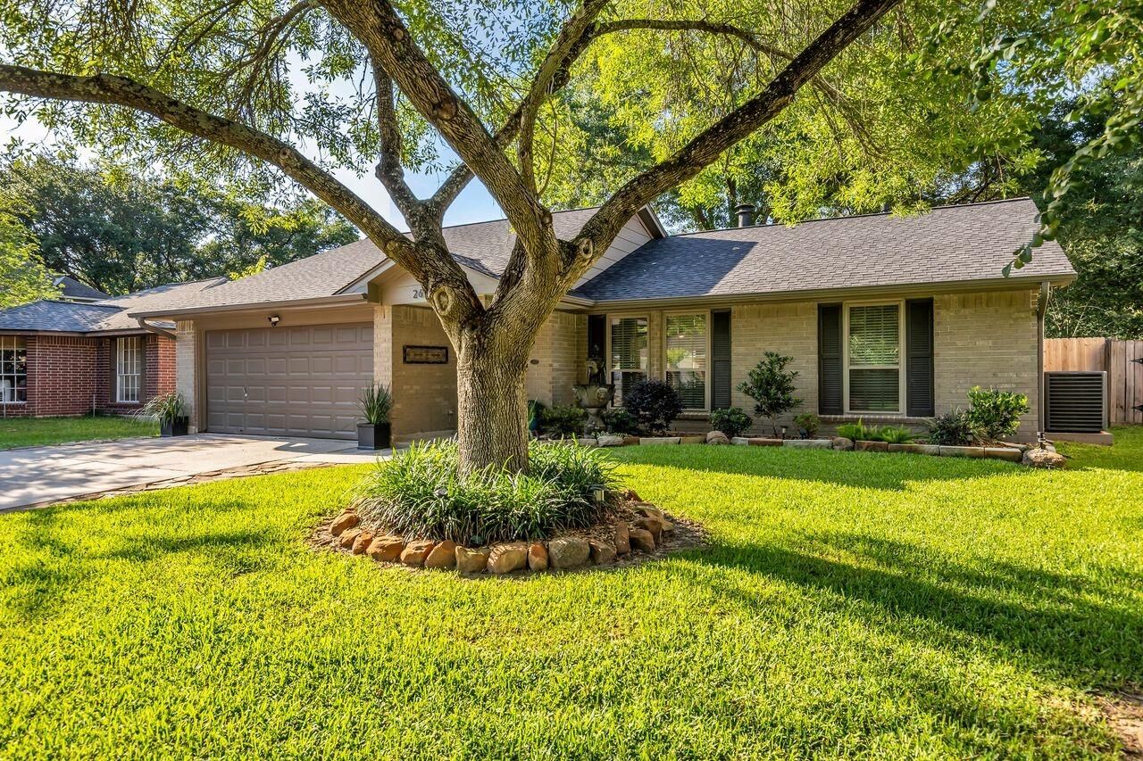 Property Photo:  2627 Clear Ridge Drive  TX 77339 