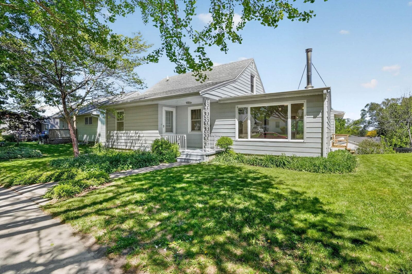 Property Photo:  1115 W 10th Street  IA 50613 