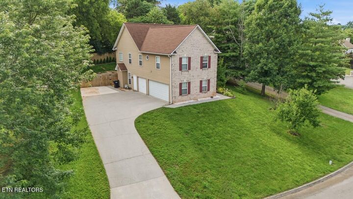 Property Photo: 1613 Scenic Valley Lane TN 37922