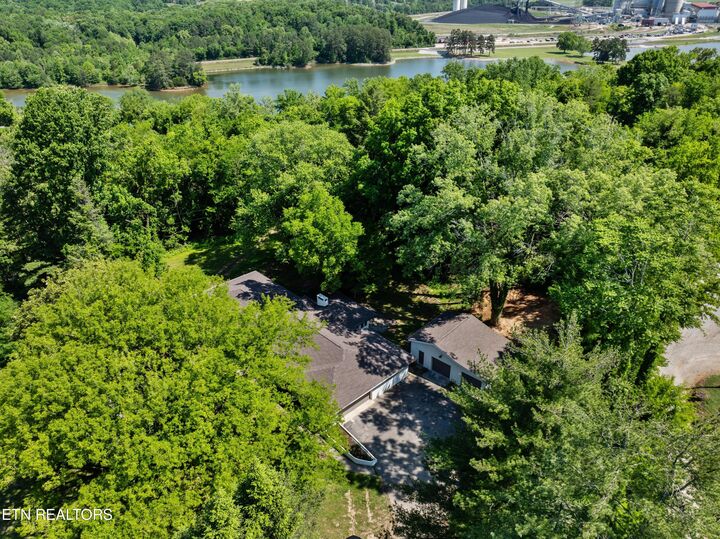 Property Photo:  1504 Roane State Hwy  TN 37763 