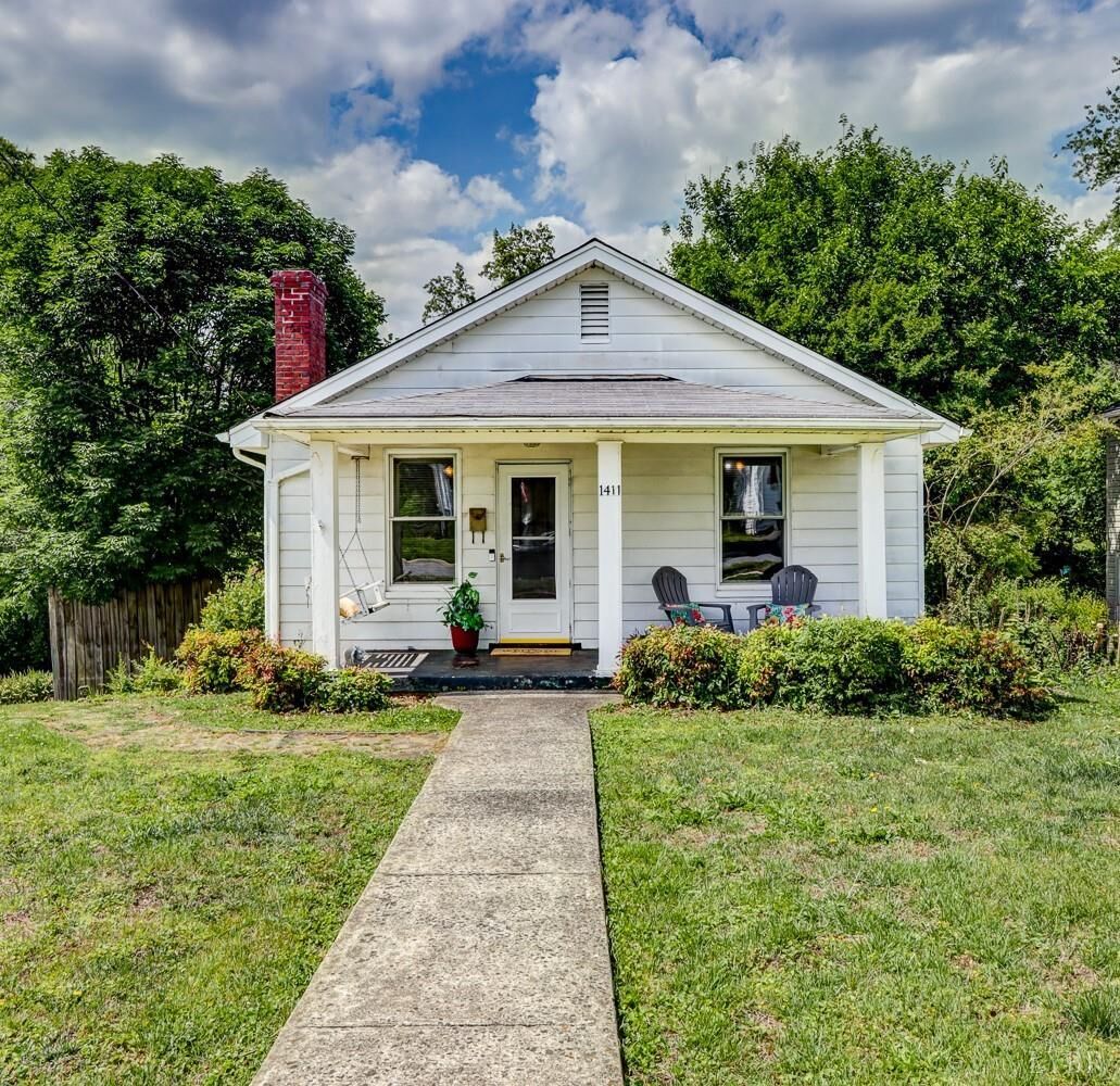 Property Photo:  1411 Radcliff Avenue  VA 24502 