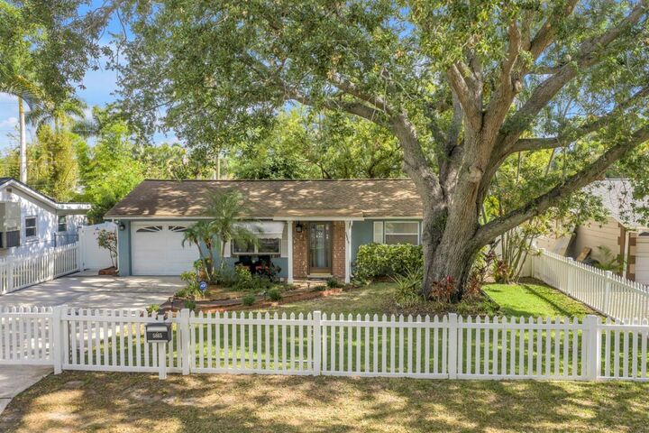 Property Photo:  5865 63rd Avenue N  FL 33781 