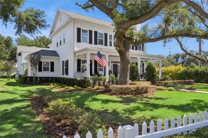 Property Photo:  811 Civitas Way  FL 34787 