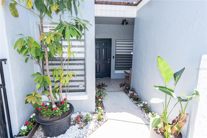 Property Photo:  4704 Chevy Place 180  FL 32811 