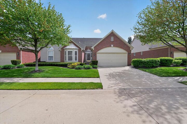 Property Photo:  4288 Gardenia Drive  MI 48314 