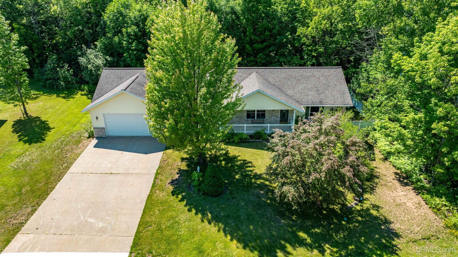 Property Photo:  1924 Sherwood Drive  MI 49931 