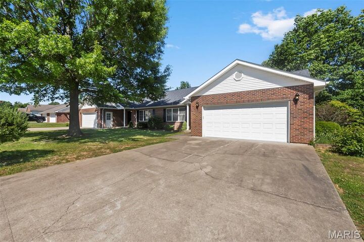 Property Photo:  846 &Amp 848 Aaron Drive  MO 63755 
