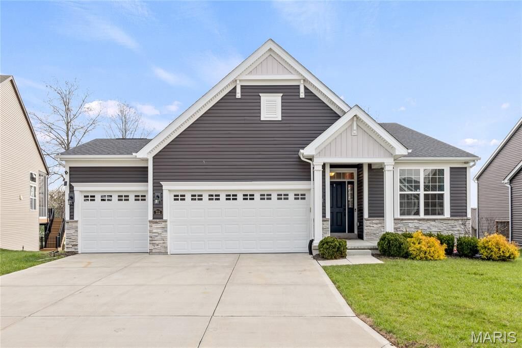 Property Photo:  711 Tinsley Court  MO 63304 