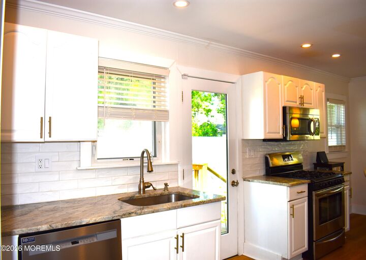 Property Photo:  12 Twilight Place  NJ 07758 