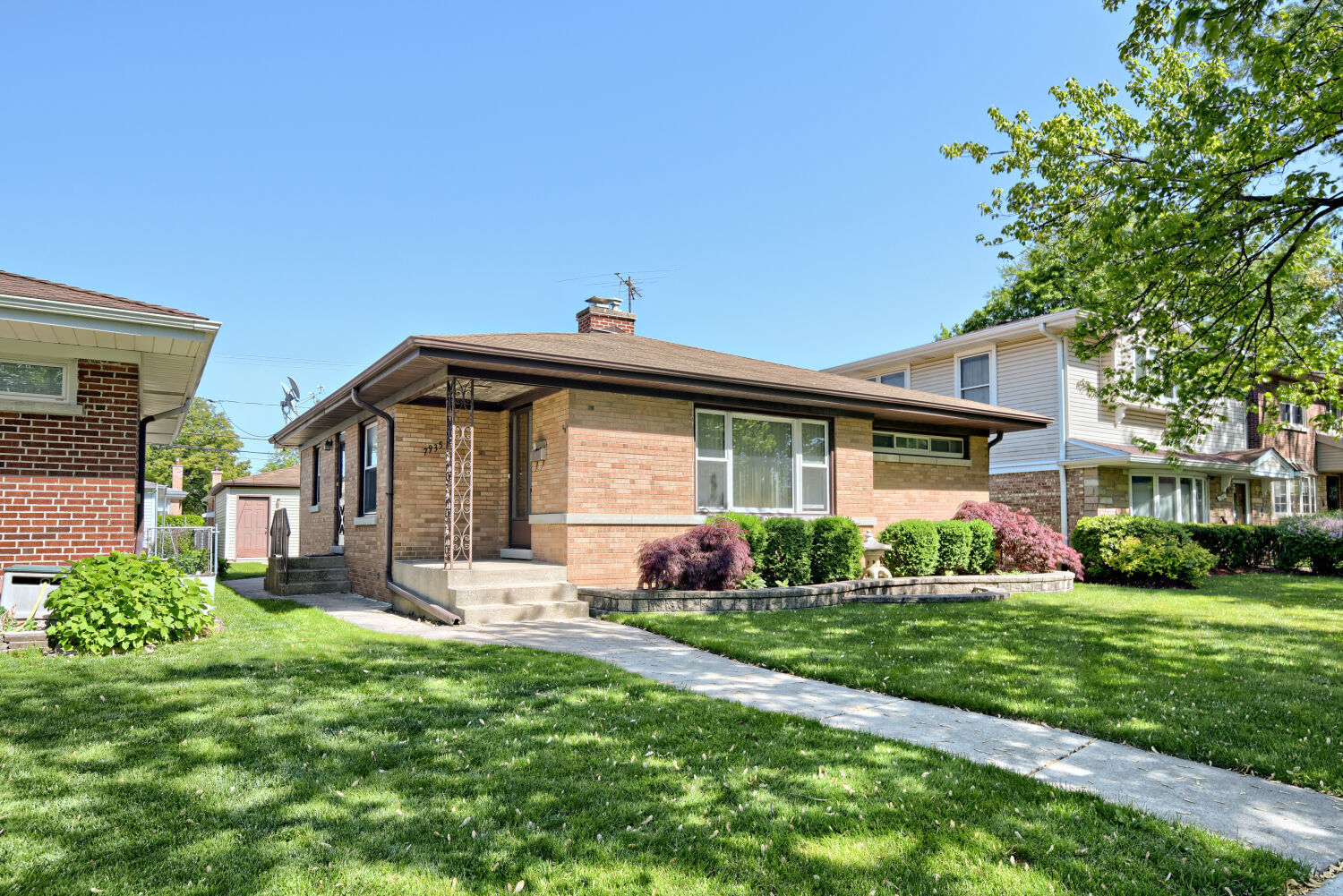 Property Photo:  
